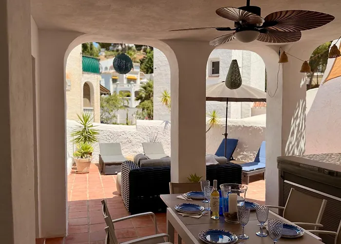 Charming In Burriana With Private Pool! Apartment